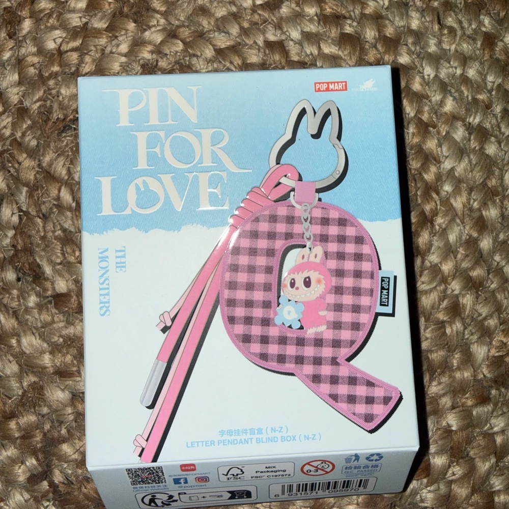 PIN FOR LOVE “&” Pop Mart